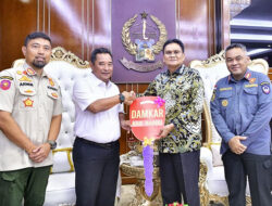 Berkah Awal Tahun, Bupati Barru Terima Hibah Mobil Damkar