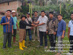 Masyarakat Nagari Padang Alai Tanam 80.000 Kaliandra Merah