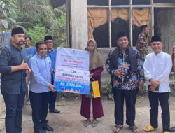 Bank Nagari Lubuk Alung Bedah Rumah di Limau Purut