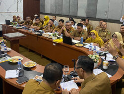 Bahas Jalan Nasional Aie Dingin, Bupati Solok Gerak Cepat