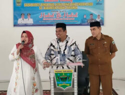 Bupati : Guru Harus Menjadi Panutan Bagi Anak 