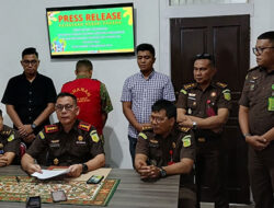 Kejari Padang Tahan Oknum Pegawai Unand