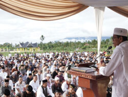 Ribuan Warga Padati RTH Mahkota Berlian Laksanakan Sholat Idul Adha 1445 H