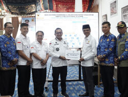 Lima Puluh Kota Peduli, Bupati Safaruddin Antarkan Bantuan Bencana ke Tanah Datar