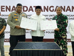 Pemko Serahkan Hibah Pengamanan Pilkada