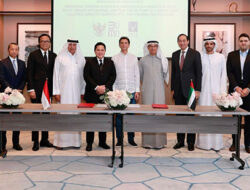 Dony Oskaria Dampingi Erick Thohir Teken MoU USD 3 M dengan Eagle Hills UEA