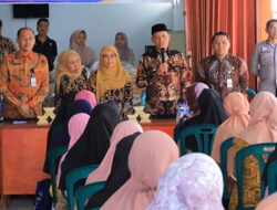 Perdana di Sumatera Barat, Launching Penyerahan Cadangan Pangan oleh Sabar AS