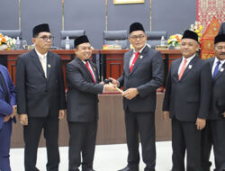 Muharlion Pimpin DPRD Kota Padang
