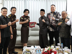 Bersama Bangun Sumbar, Pimpinan DPRD Sumbar Jalin Koordinasi Dengan Kajati