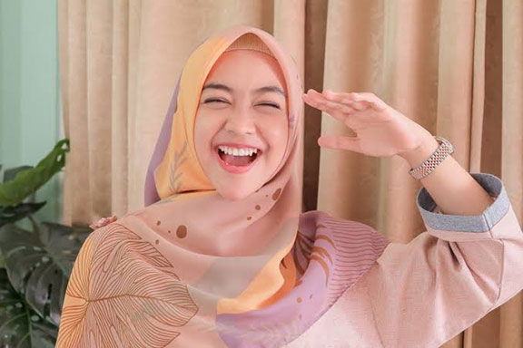 Oki Setiana Dewi Buka Suara soal Isu Adiknya