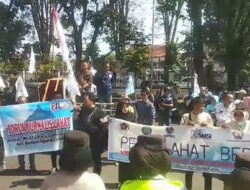 Oknum ASN DPRD Lahat Lecehkan Wartawan, Ratusan Jurnalis Unjuk Rasa