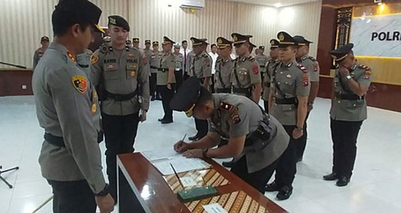 Polres Solok Selatan Gelar Sertijab Sejumlah Pejabat Utama