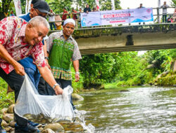 PT Semen Padang Luncurkan Revitalisasi Ikan Gariang Langka