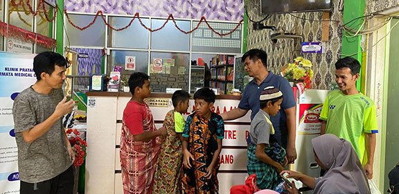 Klinik PMC Gelar Sunatan Massal Bagi Anak-Anak Kurang Mampu