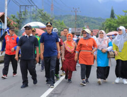 Meriahkan HAB Kemenag, Bupati Sabar AS Bersama Forkopinda Ikuti Jalan Sehat