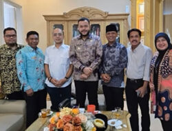 Bahas Pelestarian Musik Tradisional dan Pariwisata, Ketua DPW Ratu Prabu Sumbar Jhoni Putra, SH Jalin Silaturahmi dengan Wali Kota Padang