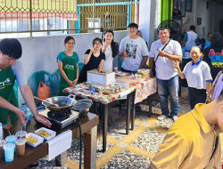 Bazar Vegetarian Vihara Metta Maitreya Padang Diserbu Pengunjung