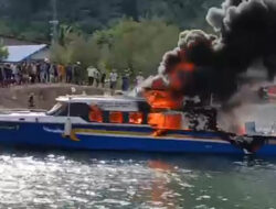 Kapal Dinas Bupati Mentawai Terbakar di Bungus Padang