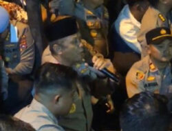Demo Mahasiswa di Mapolda Sumbar Memanas, Kapolda Turun Menemui Massa