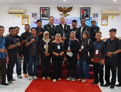 12 Ketua DPC Aliansi Wartawan Indonesia (AWI) se Sumatera Barat Periode 2025-2029 Dikukuhkan