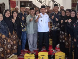 Wabup Pasaman Lepas Keberangkatan Puluhan Jamaah Umroh