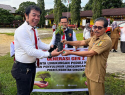 Polres Kuansing Gelar Edukasi Green Policing Usia Dini dan Penanaman Pohon di SD Negeri 015 Jake