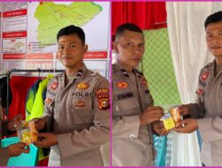 Kapolres Kuantan Singingi: Subsatgas Dokkes Berikan Bekal Kesehatan kepada Personel Ops Lilin Lancang Kuning di Pospam Tanjung Pauh