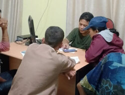 Kepala KPPKP Tuapejat Turun Langsung Layani Pengurusan NPWP Hingga Pukul 05.15 WIB
