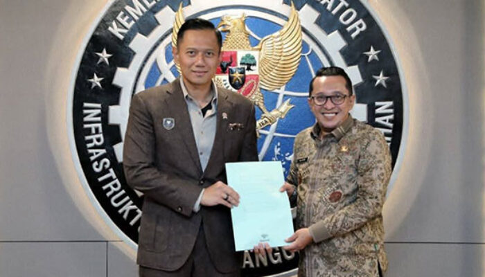 Bupati Eka Putra Minta Do’a dan Dukungan Masyarakat Agar Usulan Perbaikan Jalan Segera Diselesaikan