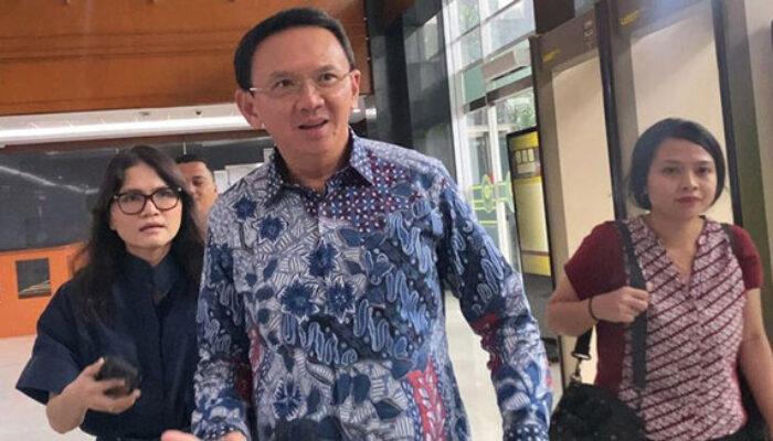Ahok Menggebrak Sidang Tipikor, “Periksa Presiden Bila Perlu”!