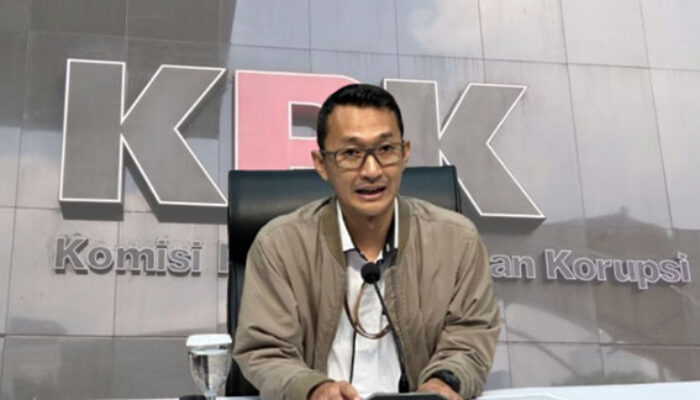 Belum Ditetapkan Tersangka,  Bos Travel Haji Masih Aman dalam Skandal Kuota Haji Kemenag?