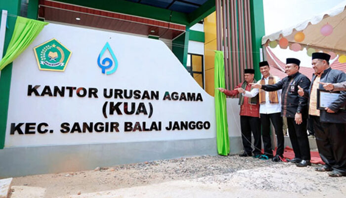 Gedung Baru KUA Sangir Balai Janggo Diresmikan, Wabup Yulian Efi: Perkuat Pelayanan Keagamaan dan Ketahanan Keluarga