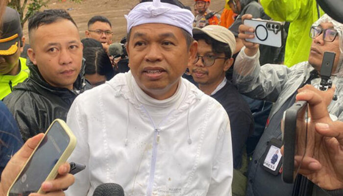 Rp10 Juta per Keluarga, Dedi Mulyadi Dorong Korban Longsor Pasirlangu Tinggalkan Zona Merah