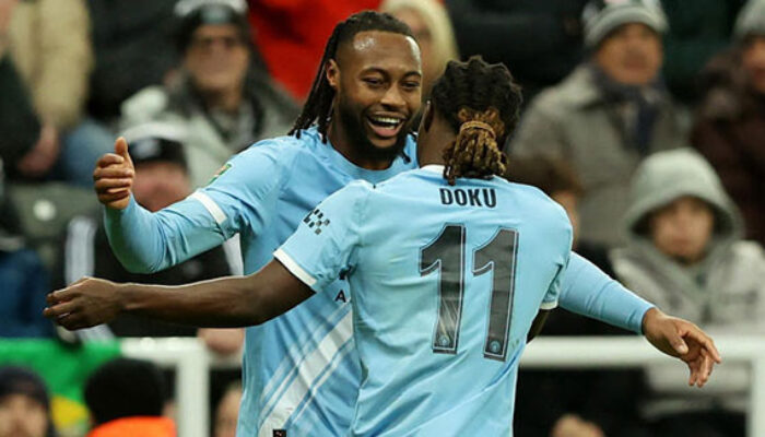 St James’ Park Dibungkam! Newcastle Tersungkur, Man City Selangkah Lagi ke Final Piala Liga