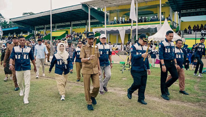Wabup Yulian Efi Buka SMANTRI SMART CUP ke-9, Satukan Semangat Olahraga dan Kepedulian untuk Sumatera Barat