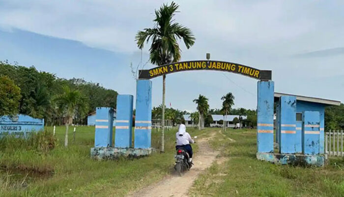 Gubernur Jambi Ambil Alih Konflik Brutal Guru vs Siswa di SMKN 3 Tanjabtim