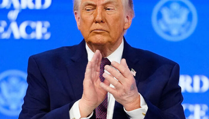 Trump Ancam Tarif 100 Persen, Hubungan AS – Kanada Kian Retak Akibat Manuver Dagang dengan China
