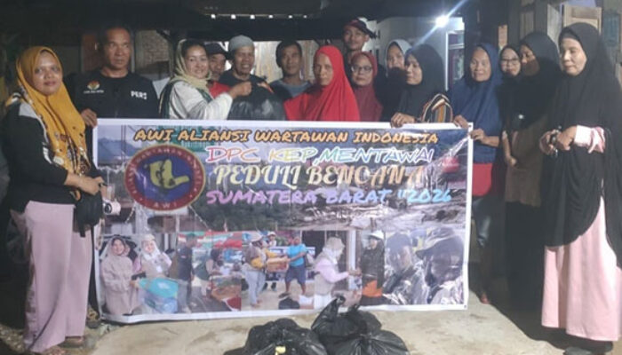 AWI DPC Kep. Mentawai Salurkan Bantuan Sembako untuk Korban Banjir di Guo
