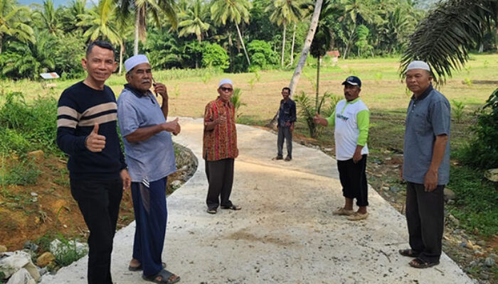 Reses di Rao Pasaman, Ali Muda Tinjau Jalan Usaha Tani Kampung Simaroken