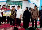 Safari Ramadan, Wabup Solsel Yulian Efi Serahkan Bantuan Rp30 Juta dan Tegaskan 3 Program Prioritas