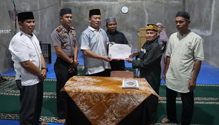 Perkuat Sinergi Kamtibmas dengan Masyarakat, Kapolres Pasaman Barat Pimpin Safari Ramadan di Masjid Nurul Ikhlas