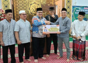 Safari Ramadan di Masjid Muhlishin, Ketua DPRD Sumbar Ajak Umat Perkuat Silaturahmi dan Kembali ke Al-Qur’an