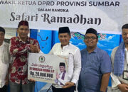 Wakil Ketua DPRD Sumbar Evi Yandri Serahkan Bantuan Rp20 Juta untuk Musala Nur Ishlah