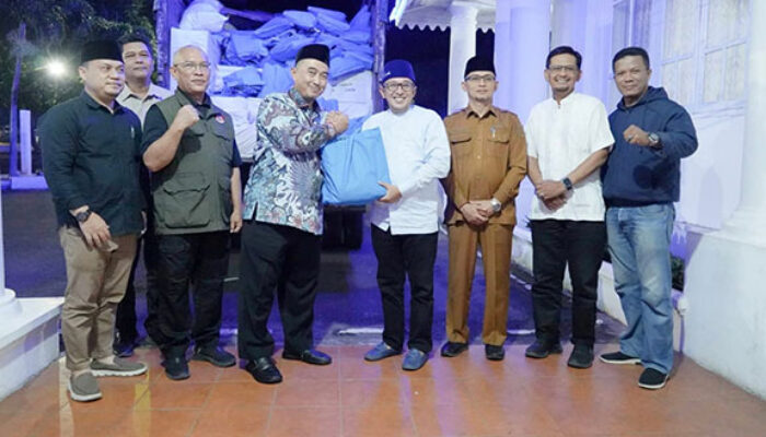 Momentum Ramadhan, Presiden Prabowo Hadir Salurkan Bantuan untuk Korban Bencana di Tanah Datar