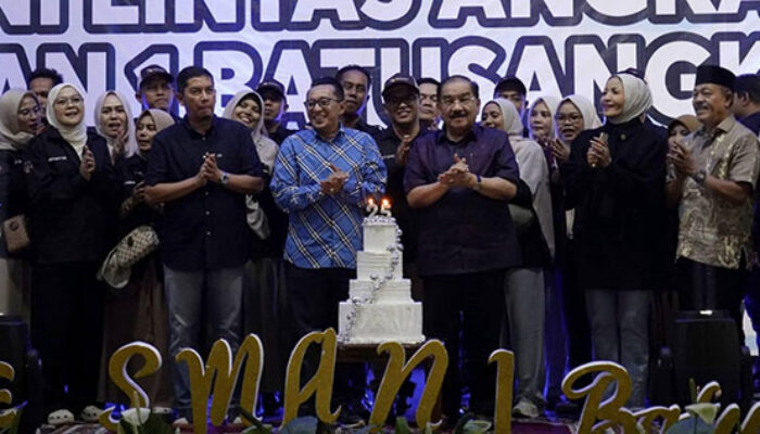 Bupati Eka Putra Hadiri Reuni Lintas Angkatan SMA N 1 Batusangkar, Pererat Silaturahmi Alumni