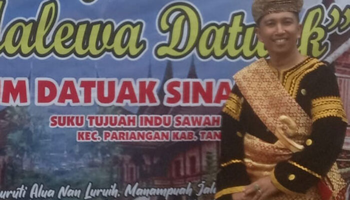 Batagak Pangulu Nagari Sawah Tangah Shadri Yandra Sah Bergelar Datuak Sinaro