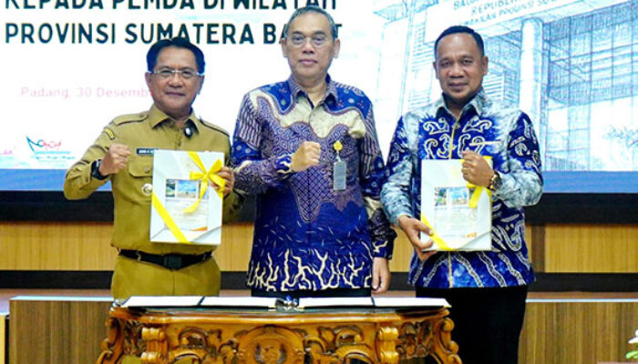 Terima LHP Kinerja BPK, Ketua DPRD dan Bupati Tegaskan Komitmen Perbaikan Kinerja Padang Pariaman