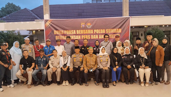 Perkuat Kemitraan dengan Pers, Bid Humas Polda Sumbar Gelar Buka Puasa Bersama dan Santuni Anak Yatim