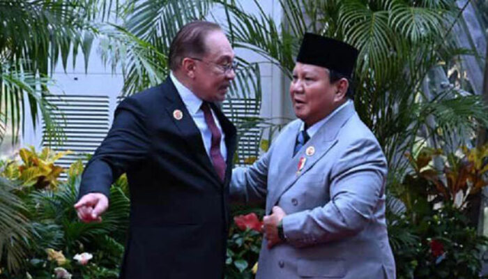 Telepon Idul Fitri Berujung Diplomasi Panas, Prabowo – Anwar Bahas Konflik Iran-Israel