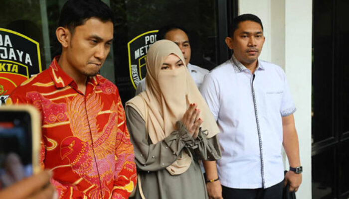 Dihimpit Kasus dan Ancaman 20 Tahun Penjara, Wardatina Mawa: Mencari Keadilan atau Dikriminalisasi?